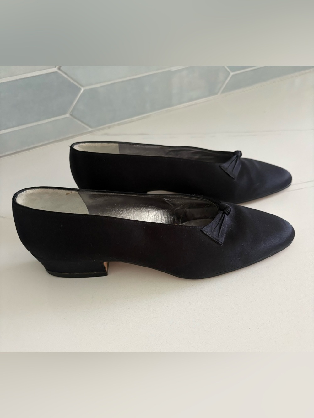 Vintage Silvia Fiorentina Black Satin Ballet Flat Pump, bow Made in Italy Size 6